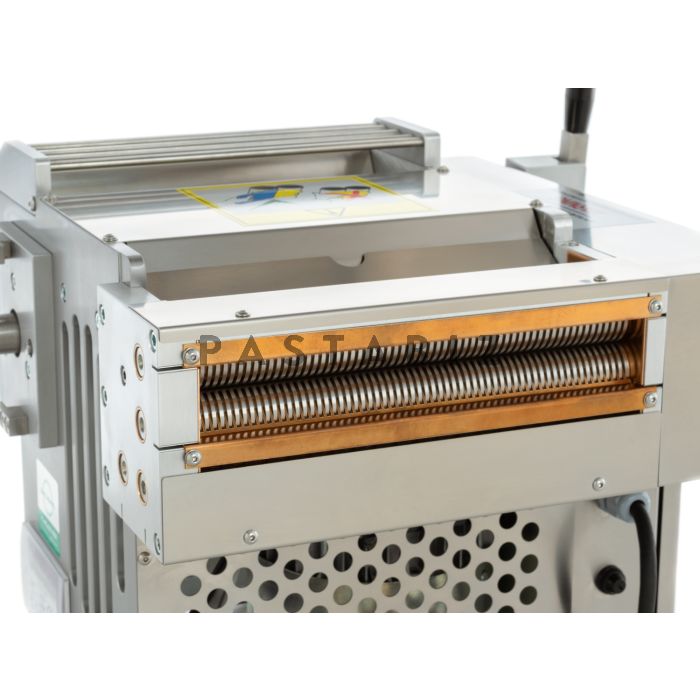 NINA 250 Pasta Sheeter with Cutters | Pastabiz